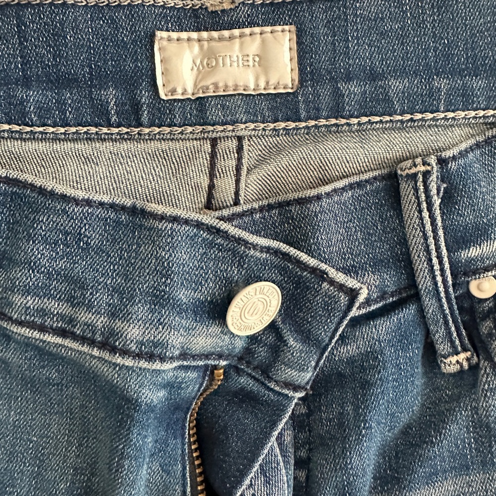 MOTHER DENIM Women’s Size 27 Relaxed Fit, Distressed